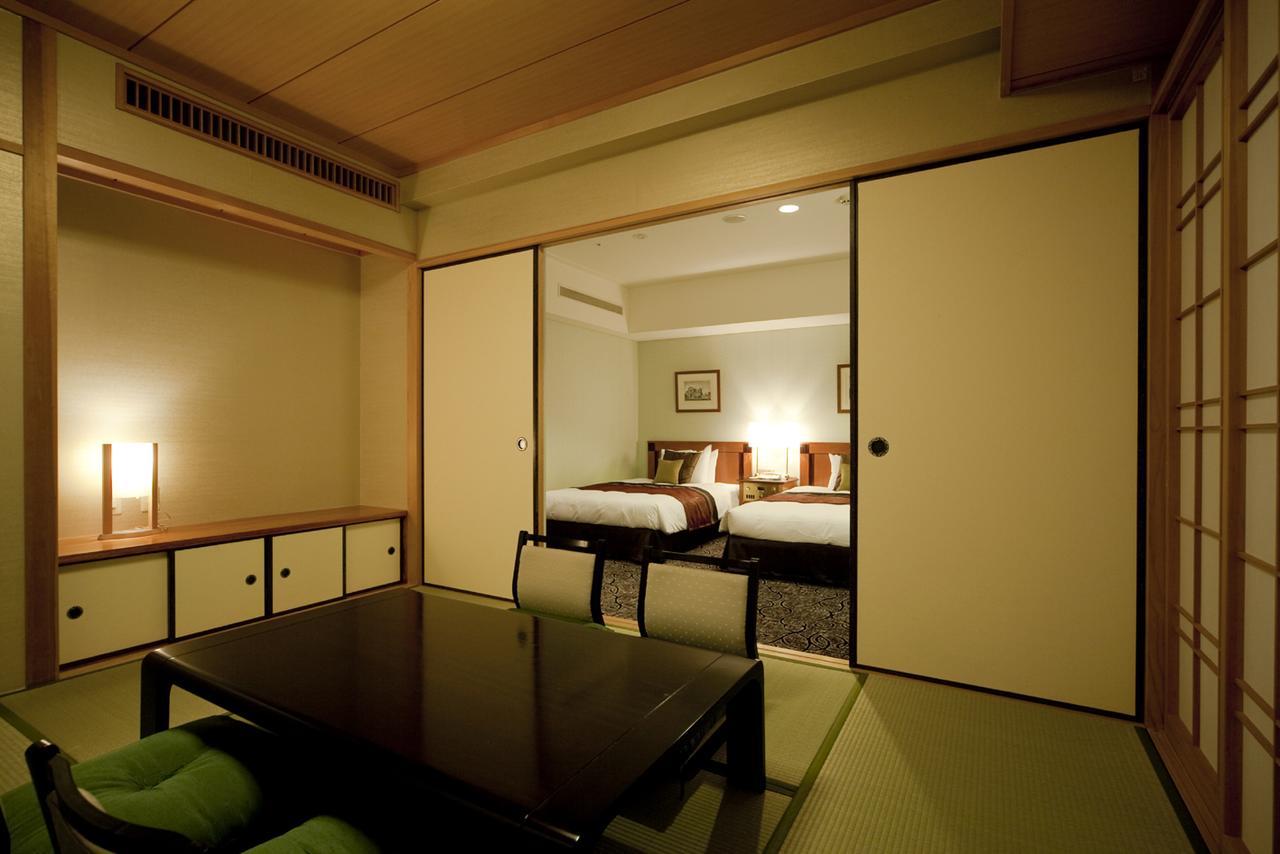Takakura Hotel Fukuoka Buitenkant foto