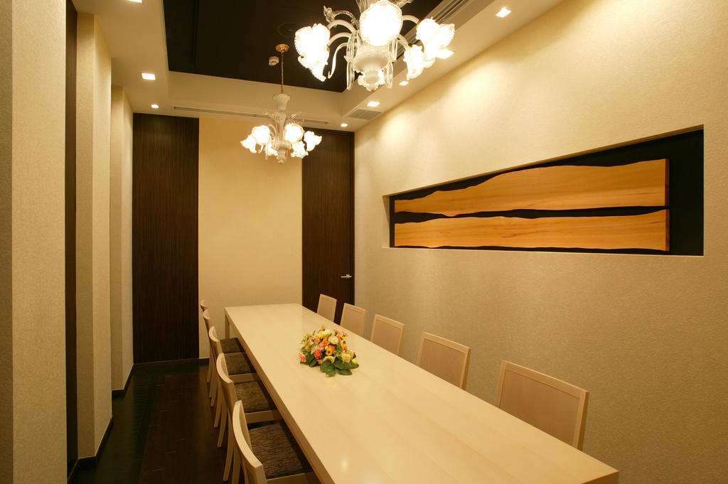 Takakura Hotel Fukuoka Buitenkant foto