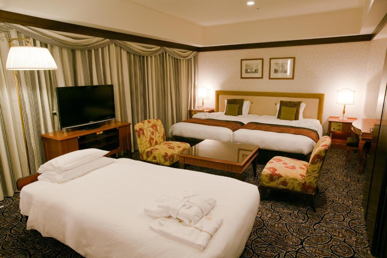 Takakura Hotel Fukuoka Buitenkant foto