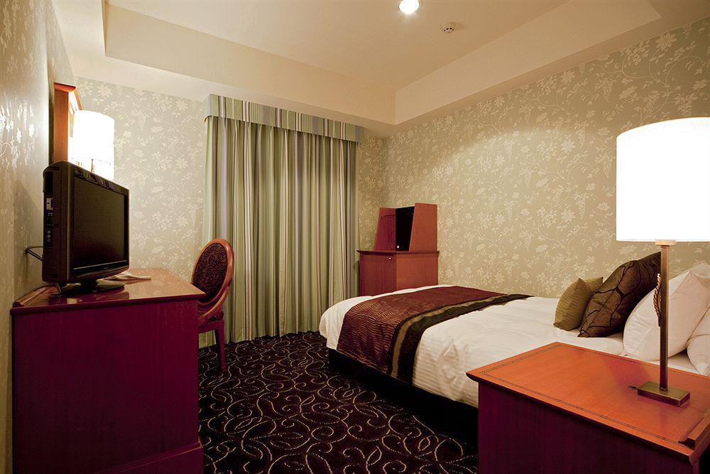 Takakura Hotel Fukuoka Buitenkant foto
